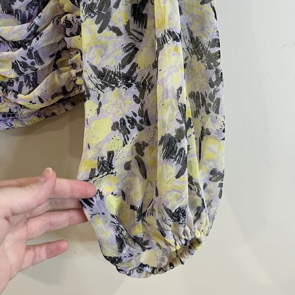 Free People Mabel Printed Blouse in Lilac Combo size Medium - Picture 3 of 7